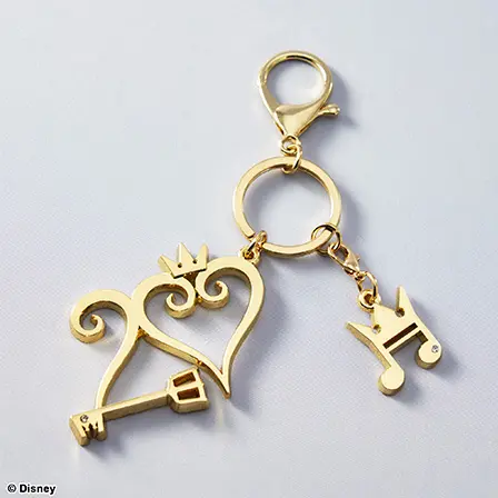 File:Kingdom Hearts - 20th Anniversary Metal Keychain GOLD Ver.png